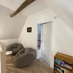 La Loge D'evelyne Villecomtal