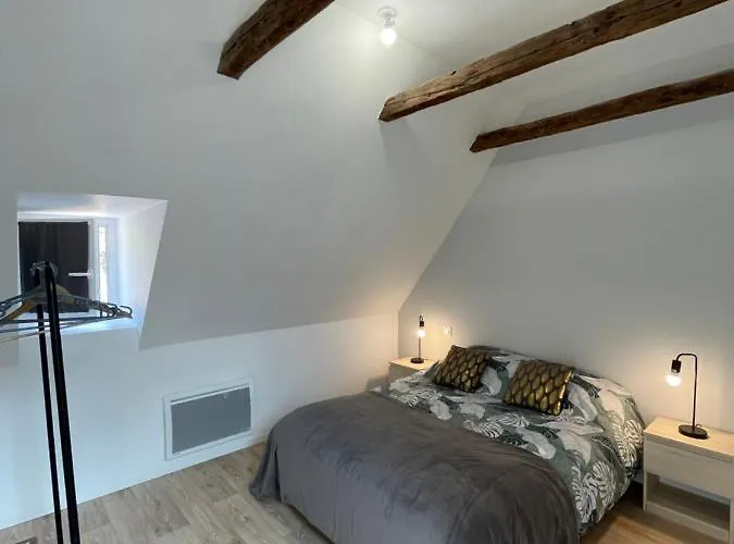 La Loge D’evelyne Villecomtal